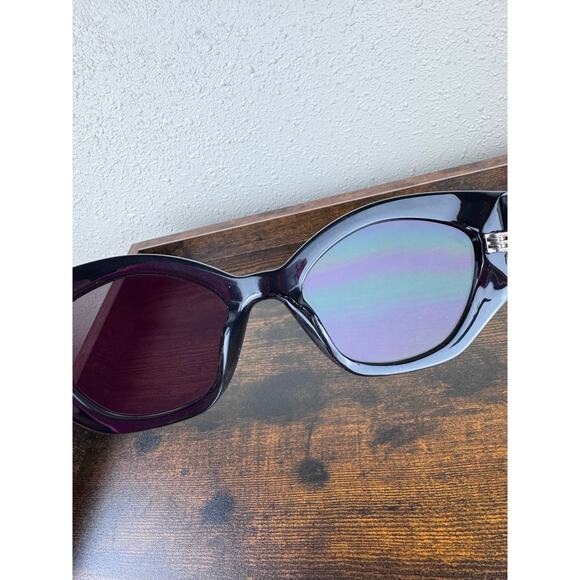 Kurt Geiger KGL1017 807 0196662404
51-19-140 Cat 3 Sunglasses